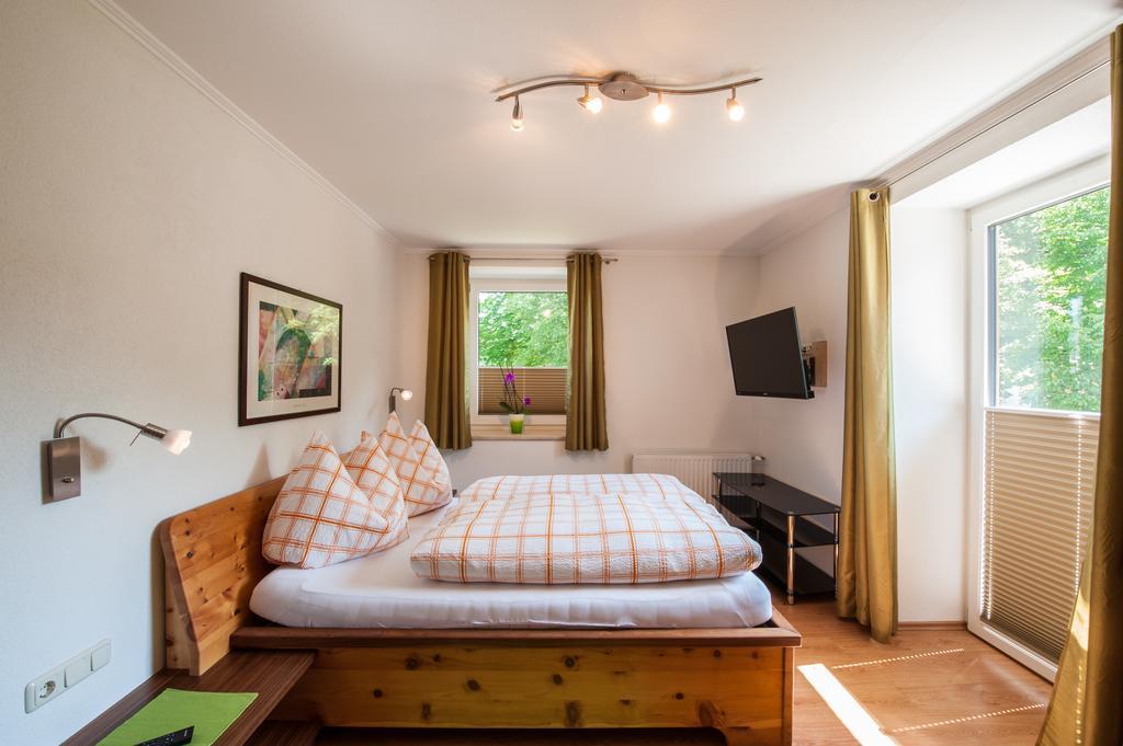Appartements Al Castagno Ehrwald Eksteriør bilde