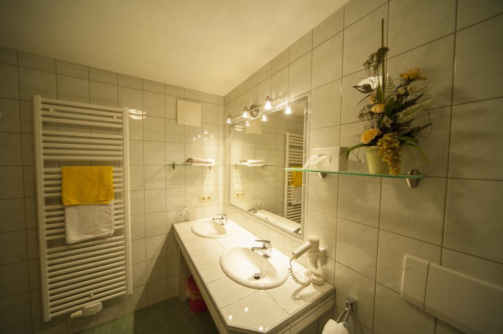 Appartements Al Castagno Ehrwald Eksteriør bilde
