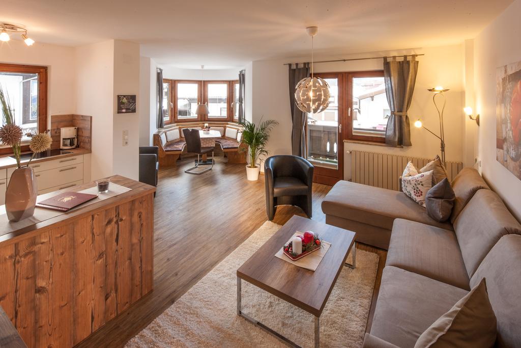 Appartements Al Castagno Ehrwald Eksteriør bilde