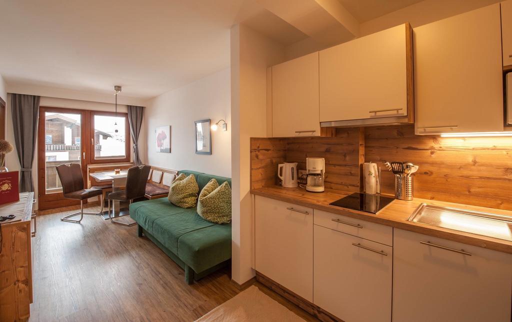Appartements Al Castagno Ehrwald Eksteriør bilde